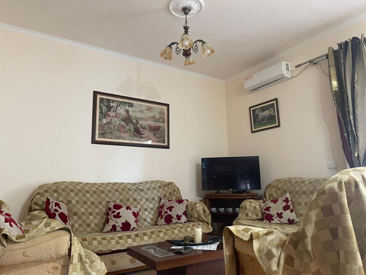 Green-Garden Apartmets ساراندا المظهر الخارجي الصورة
